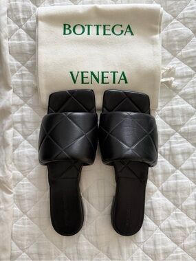 Bottega Veneta Black Quilted Leather Slides